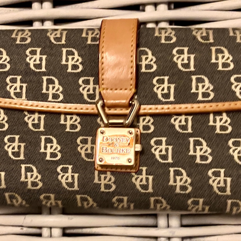 Dooney & Bourke monogram grey/blue leather clutch wallet new tags attached